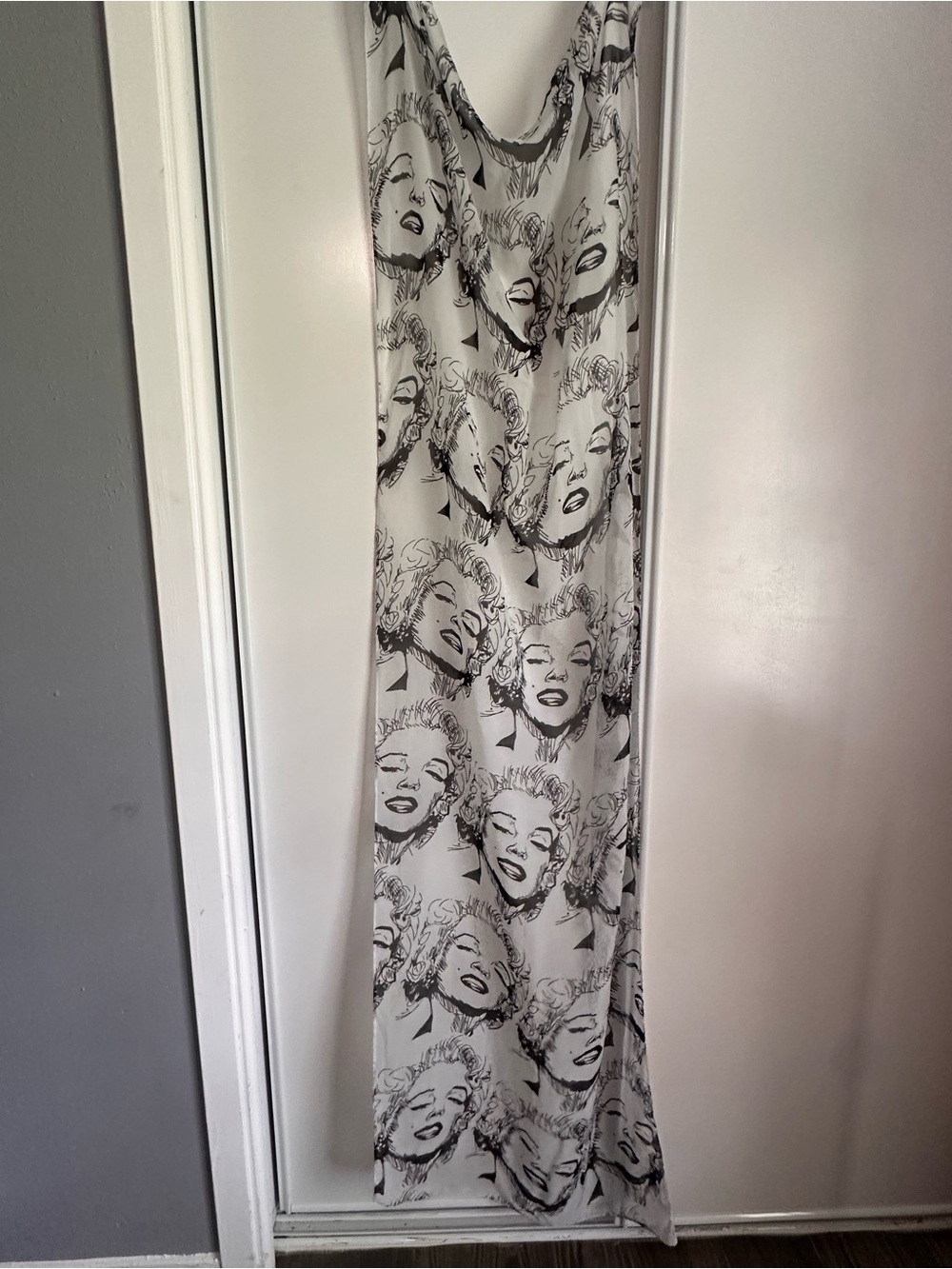 Graphic Marilyn Monroe scarf